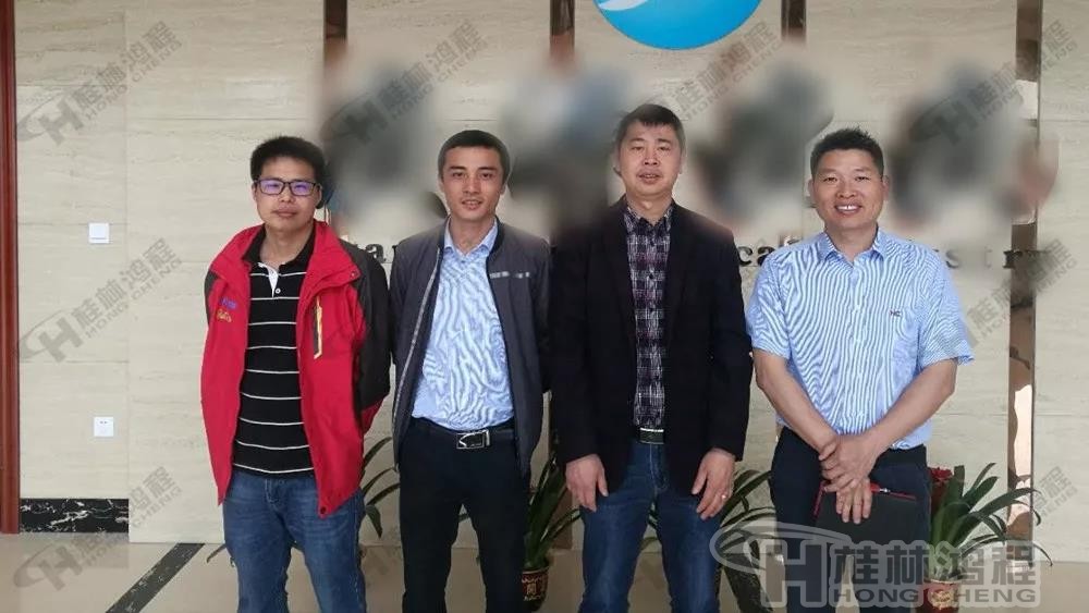 桂林鴻程磨粉機(jī) 雷蒙磨粉機(jī) 擺式磨粉機(jī) 立式磨機(jī) 超細(xì)環(huán)輥磨 桂林鴻程磨粉機(jī) 雷蒙磨粉機(jī) 擺式磨粉機(jī) 立式磨機(jī) 超細(xì)環(huán)輥磨 廣東磨粉機(jī)