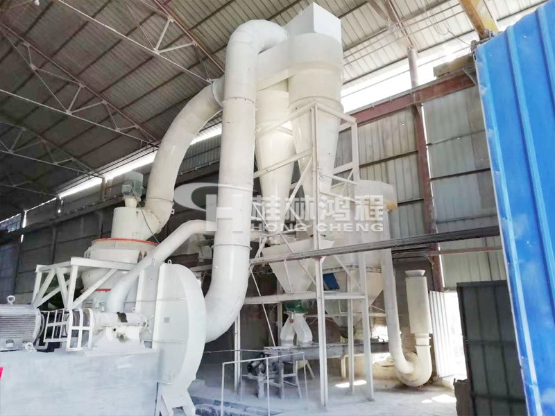 HCQ1500重鈣雷蒙磨新疆某造紙廠生產(chǎn)車間 HCQ1500重鈣雷蒙磨新疆某造紙廠生產(chǎn)車間